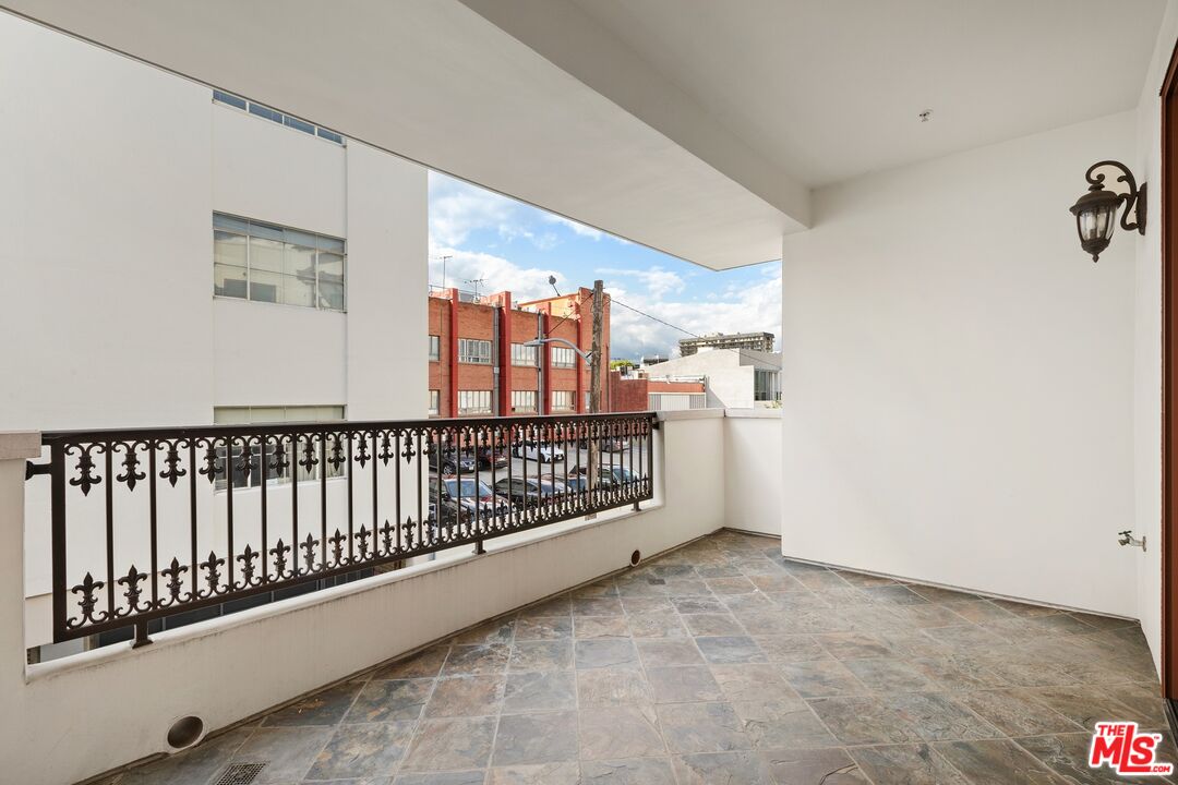 261 S. Reeves Drive, Penthouse 7