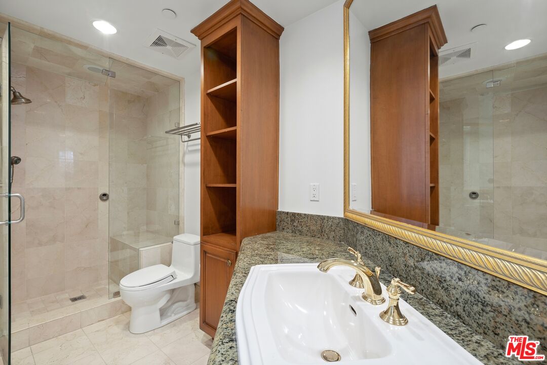261 S. Reeves Drive, Penthouse 7