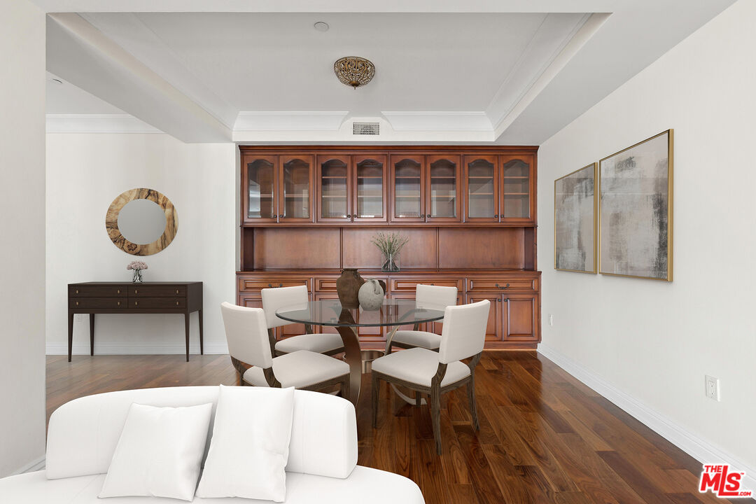 261 S. Reeves Drive, Penthouse 7