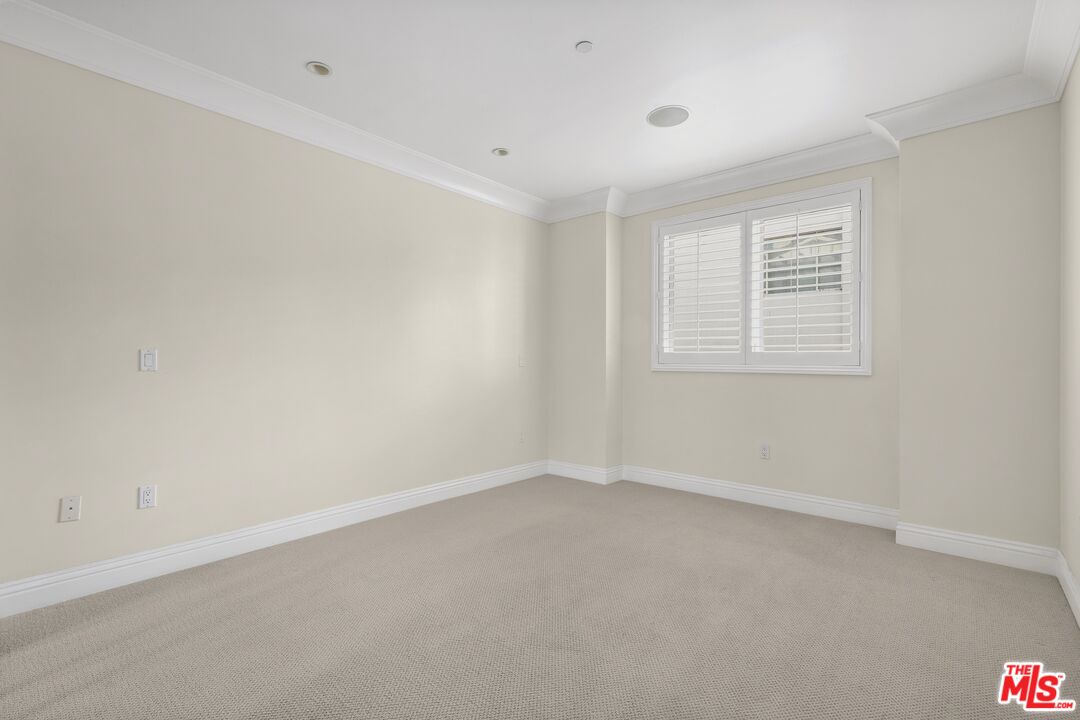 261 S. Reeves Drive, Penthouse 7