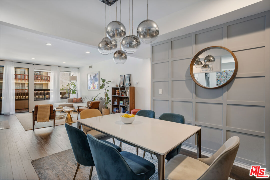 1833 Fairburn Ave Unit: 202