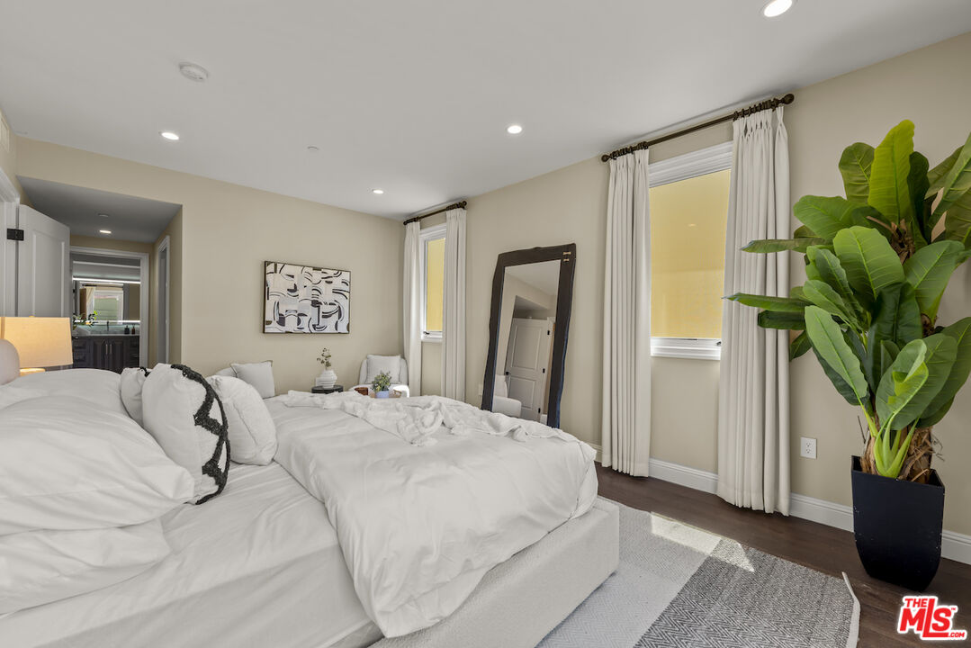 1825 Pandora Avenue, No. 303