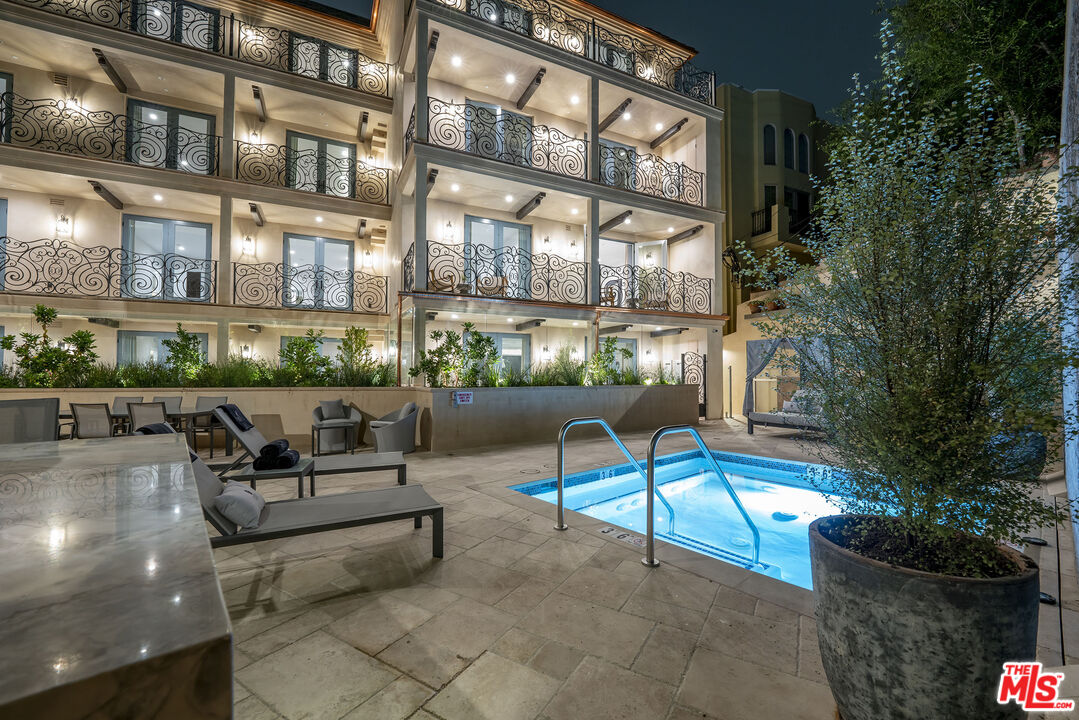 1825 Pandora Avenue, No. 303