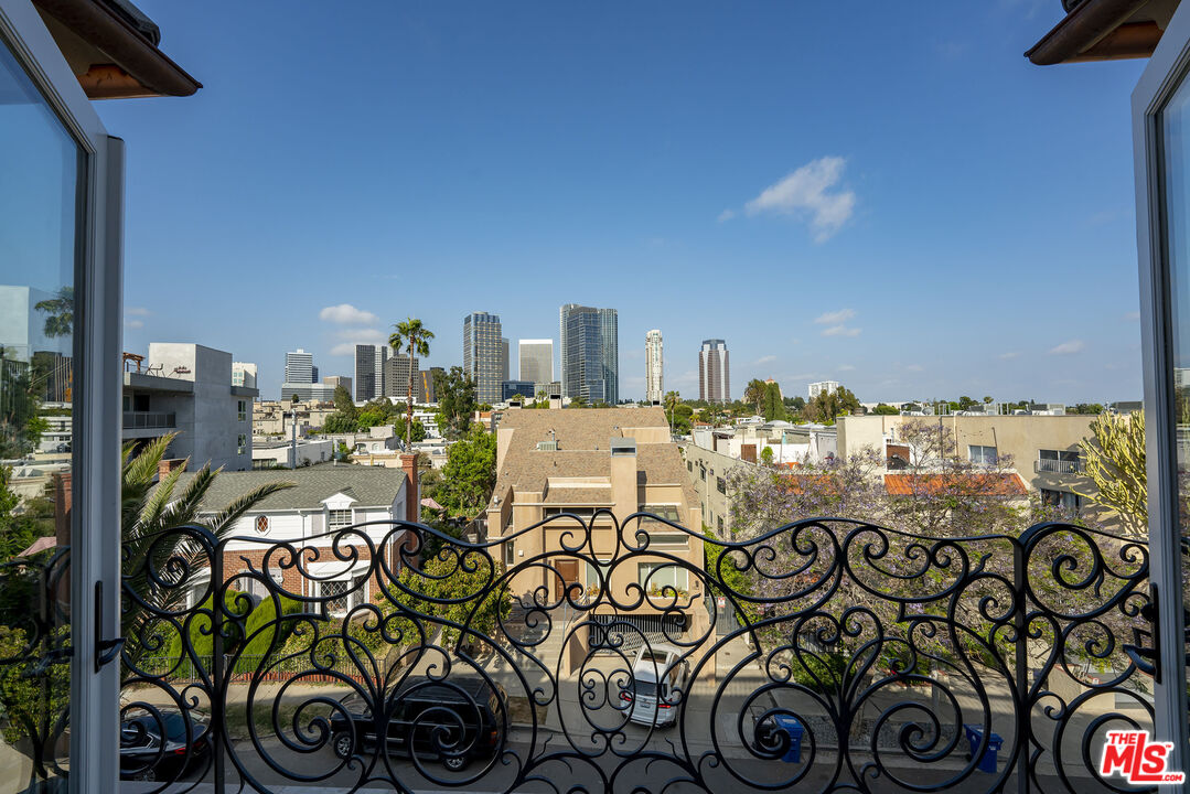 1825 Pandora Avenue, No. 303