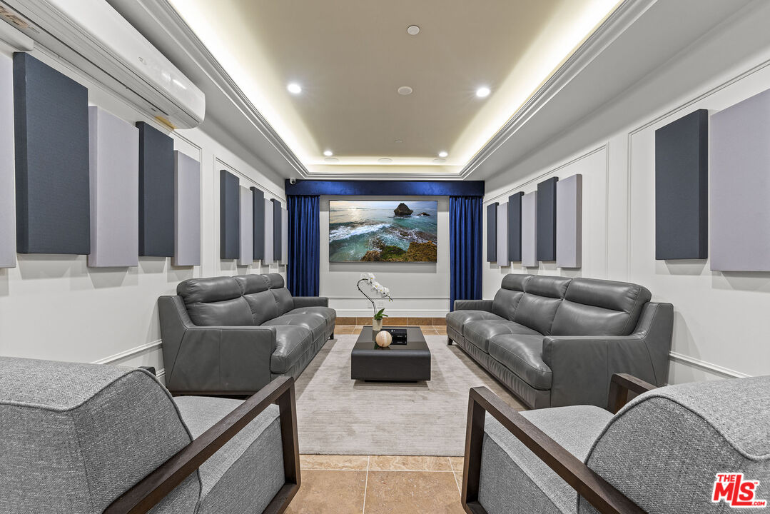 1825 Pandora Avenue, No. 303