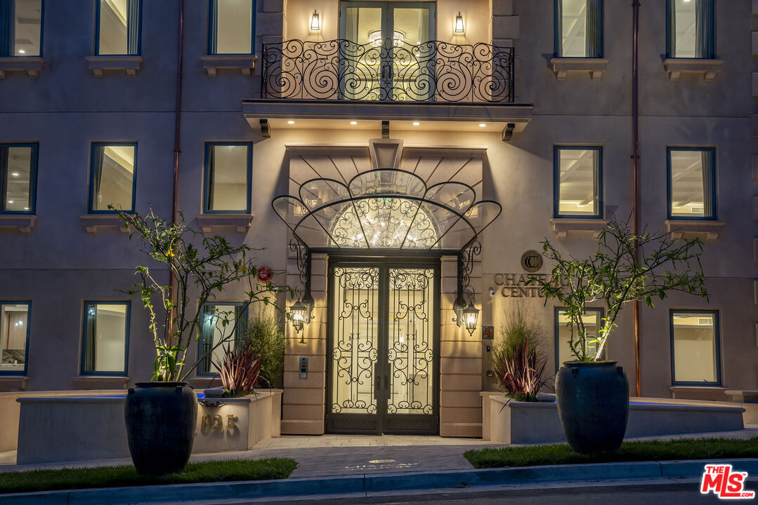 1825 Pandora Avenue, No. 303