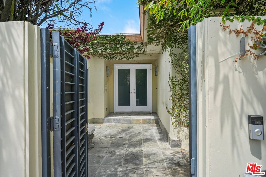 1991 Stradella Road