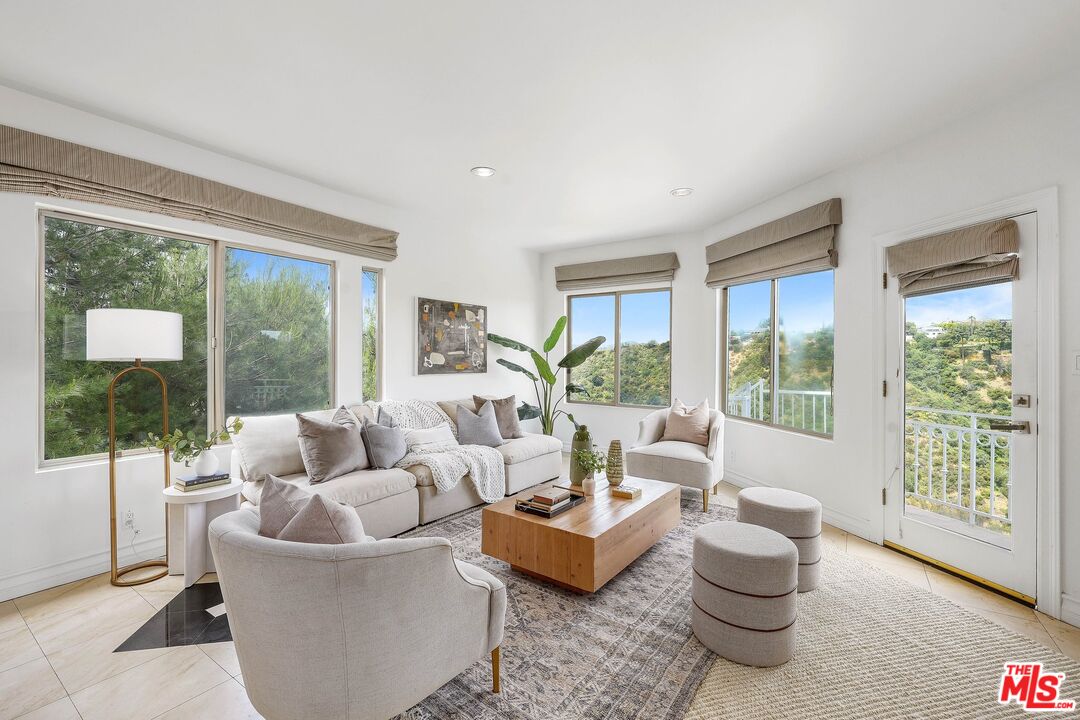 1991 Stradella Road