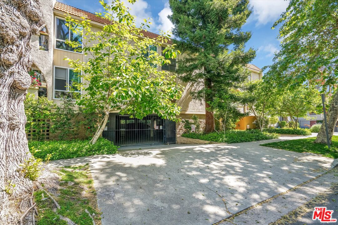 14539 Benefit St Unit: 104