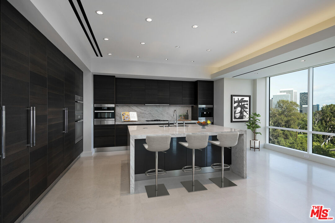 1200 Club View Drive, No. 6S