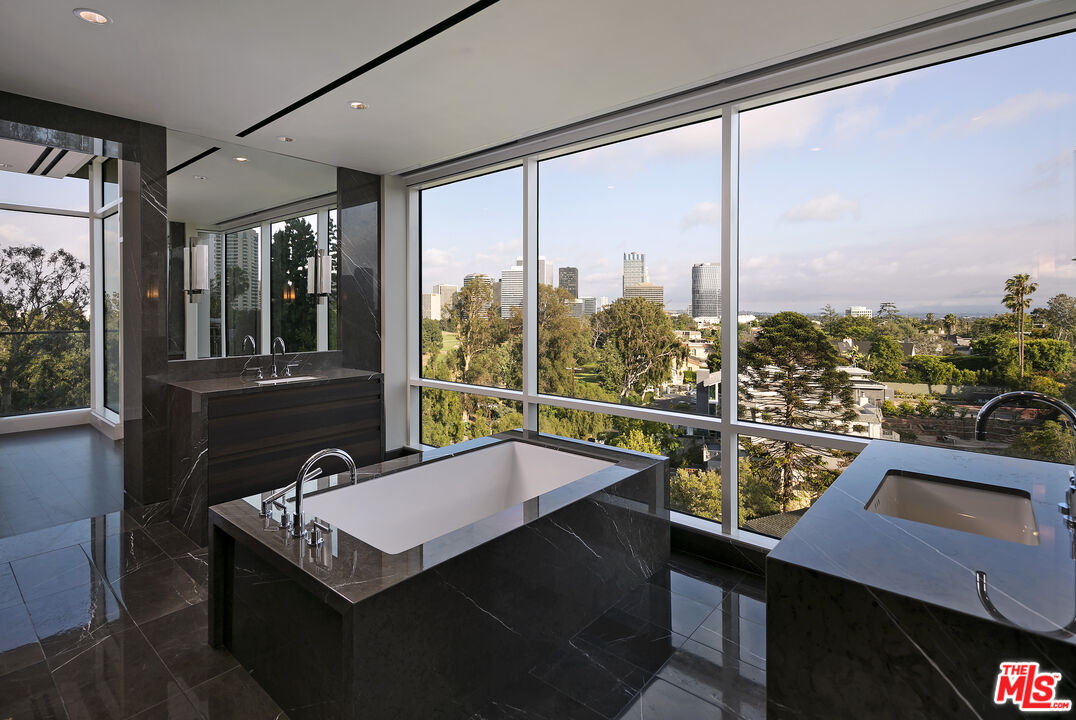 1200 Club View Drive, No. 6S