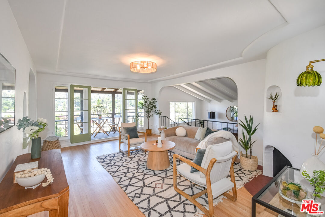1817 Oak Tree Drive
