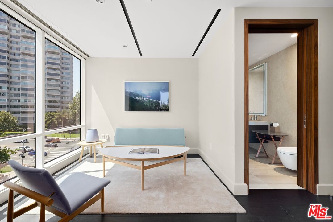 1200 Club View Drive, No. 4S