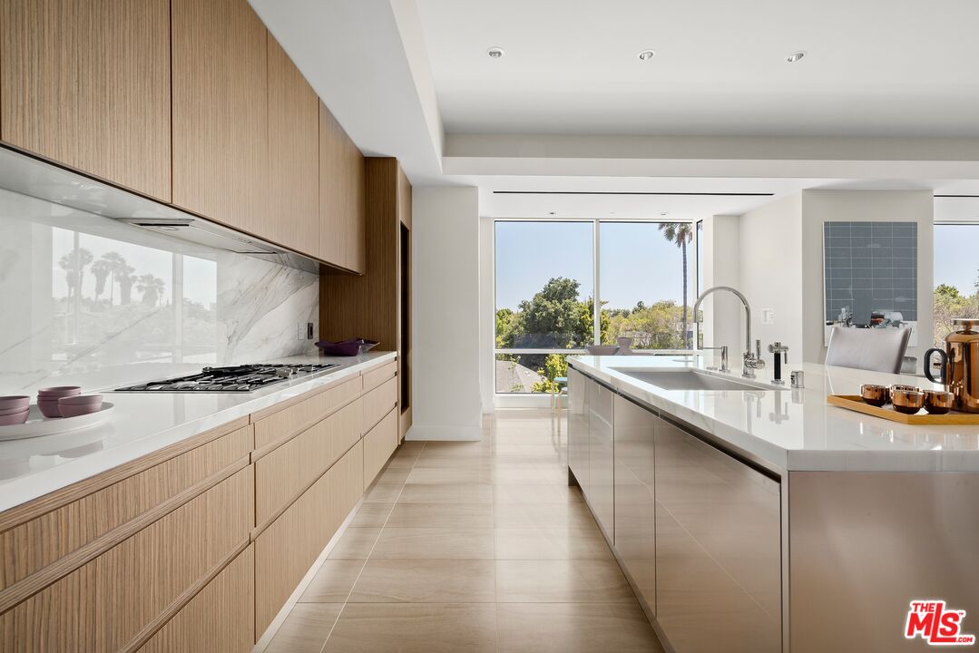 1200 Club View Drive, No. 4S