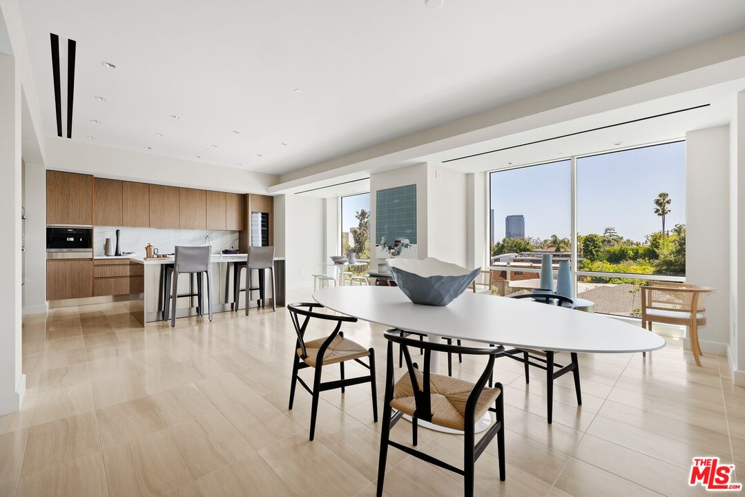 1200 Club View Drive, No. 4S