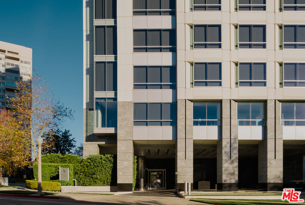 1200 Club View Drive, No. 4S