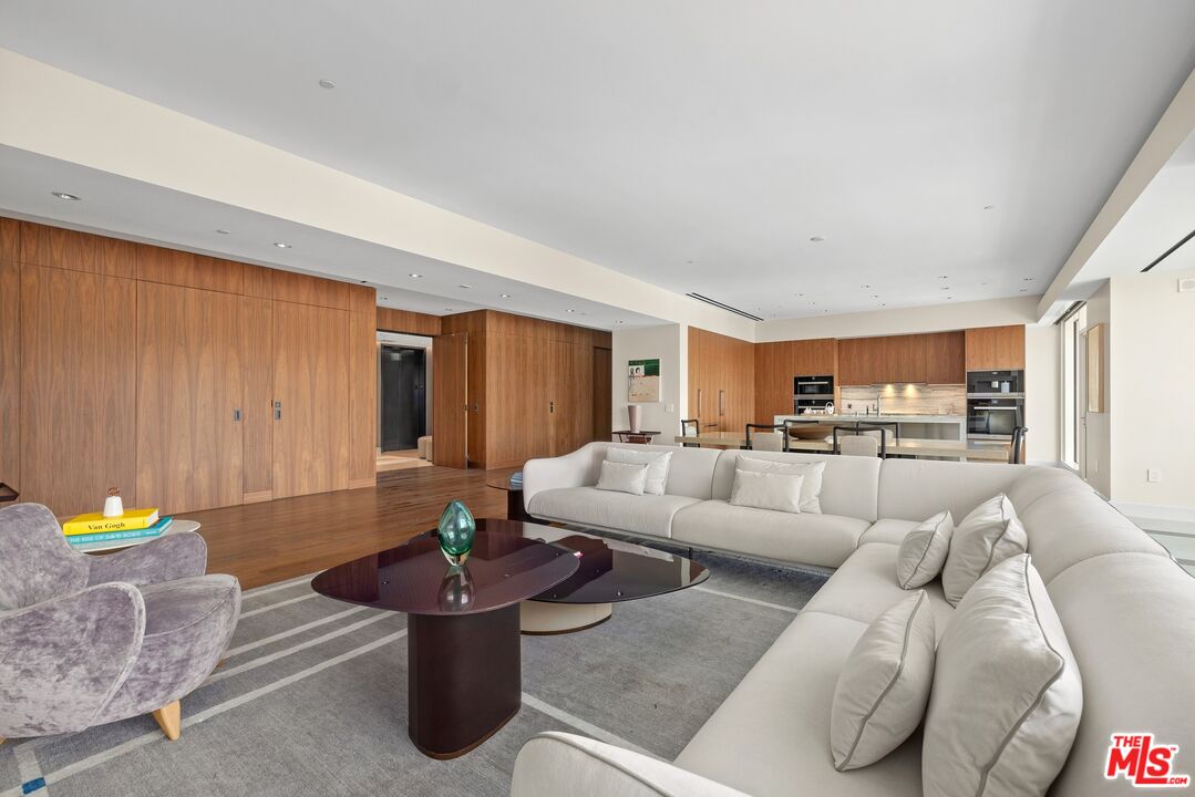 1200 Club View Drive, No. 5N