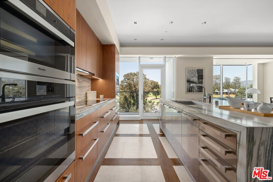 1200 Club View Drive, No. 5N