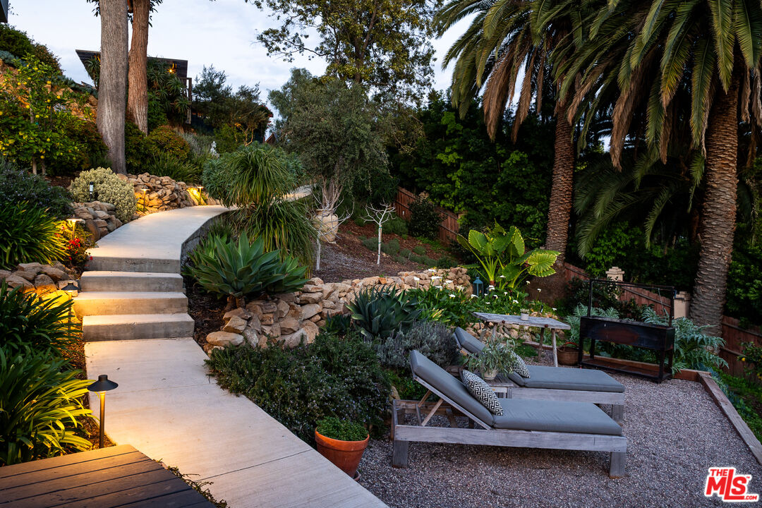 2013 Glencoe Way