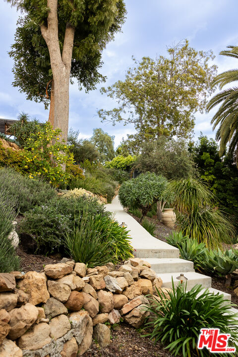 2013 Glencoe Way