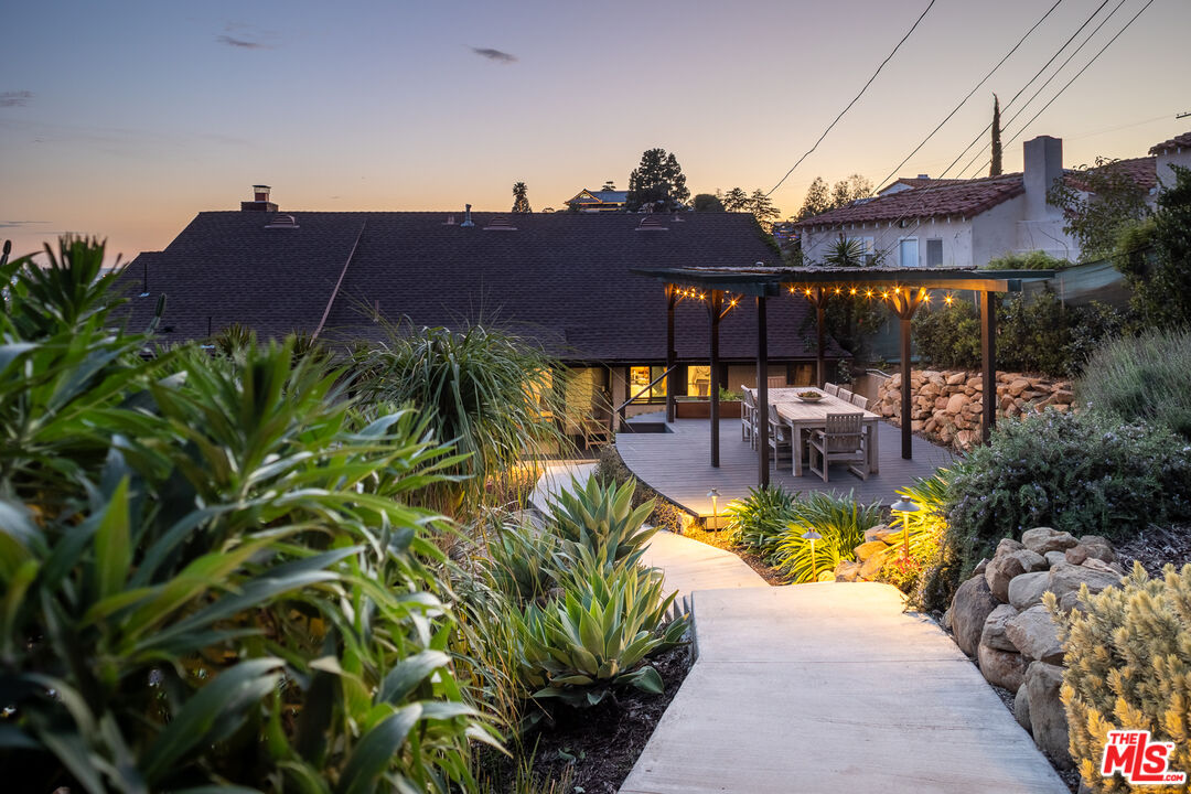 2013 Glencoe Way