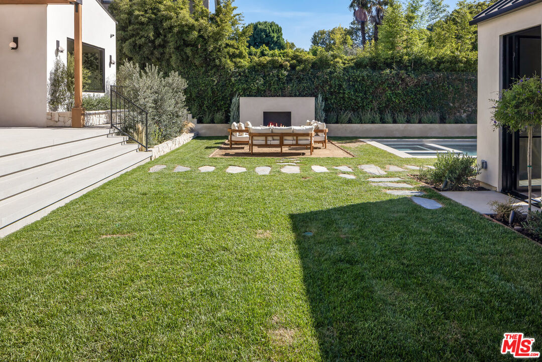 4231 Saugus Avenue