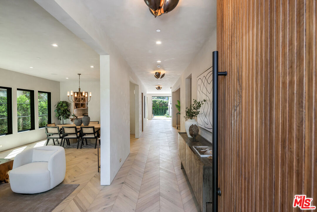 4231 Saugus Avenue
