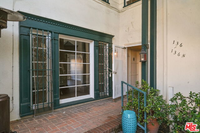 136 N. Sweetzer Avenue, No. 3/4