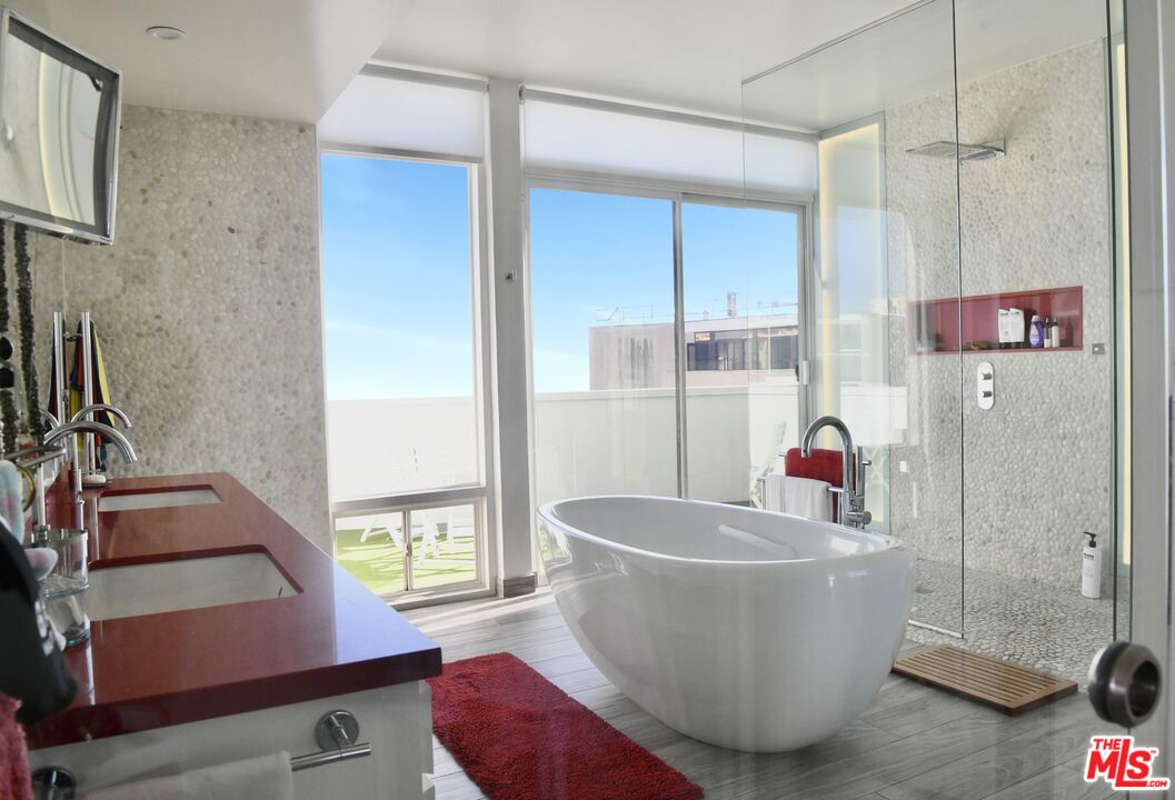4265 Marina City Drive, Penthouse 15