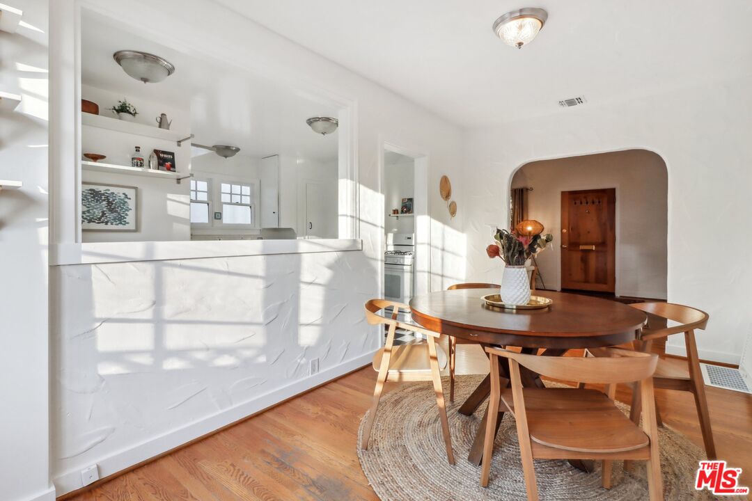 2529 Devonshire Ln