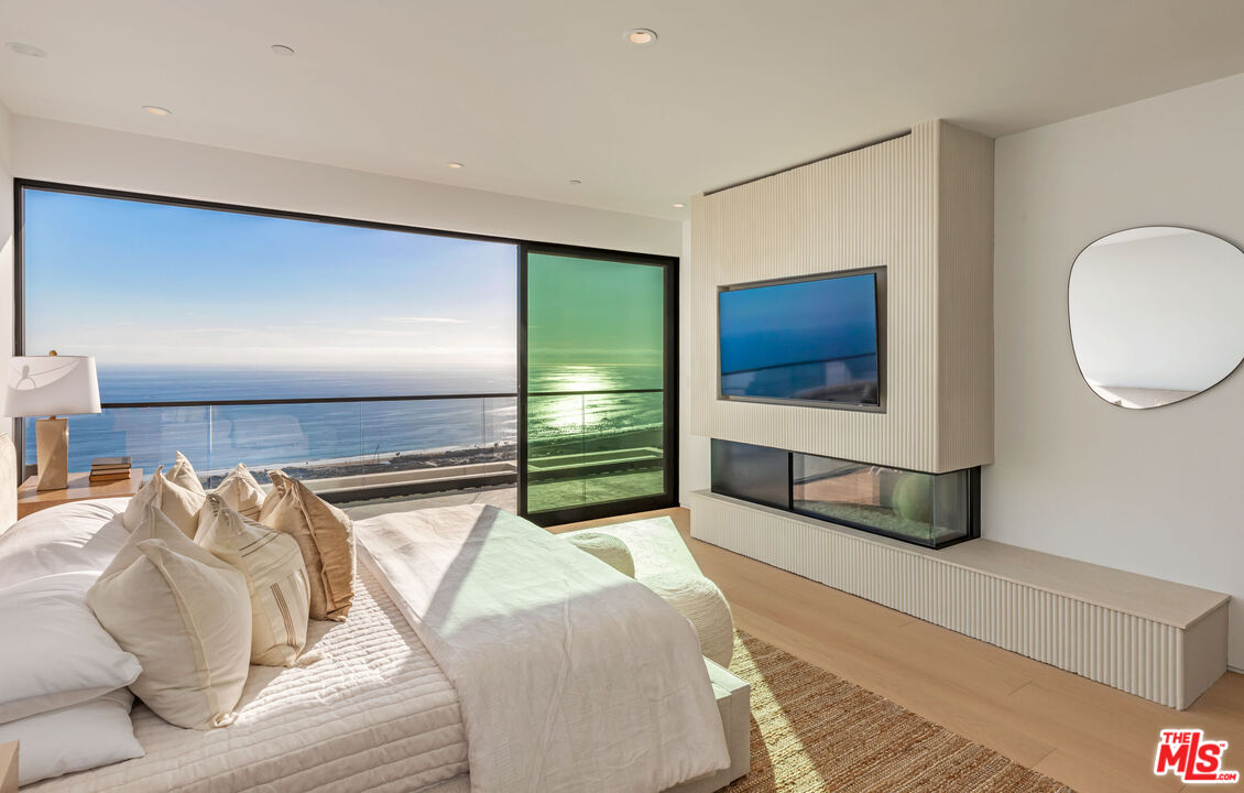 5269 Horizon Drive