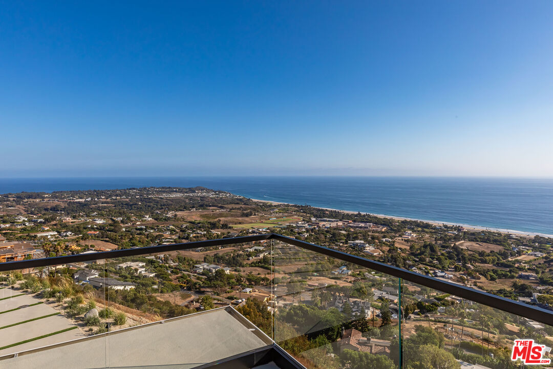 5269 Horizon Drive