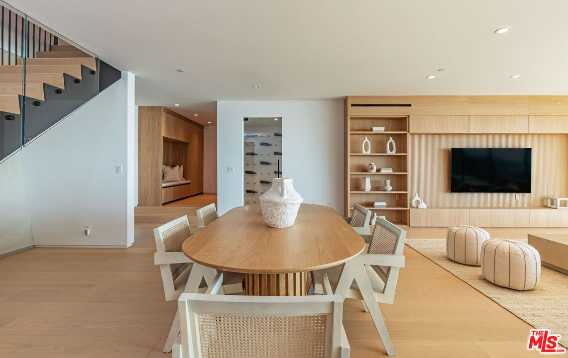 5269 Horizon Drive
