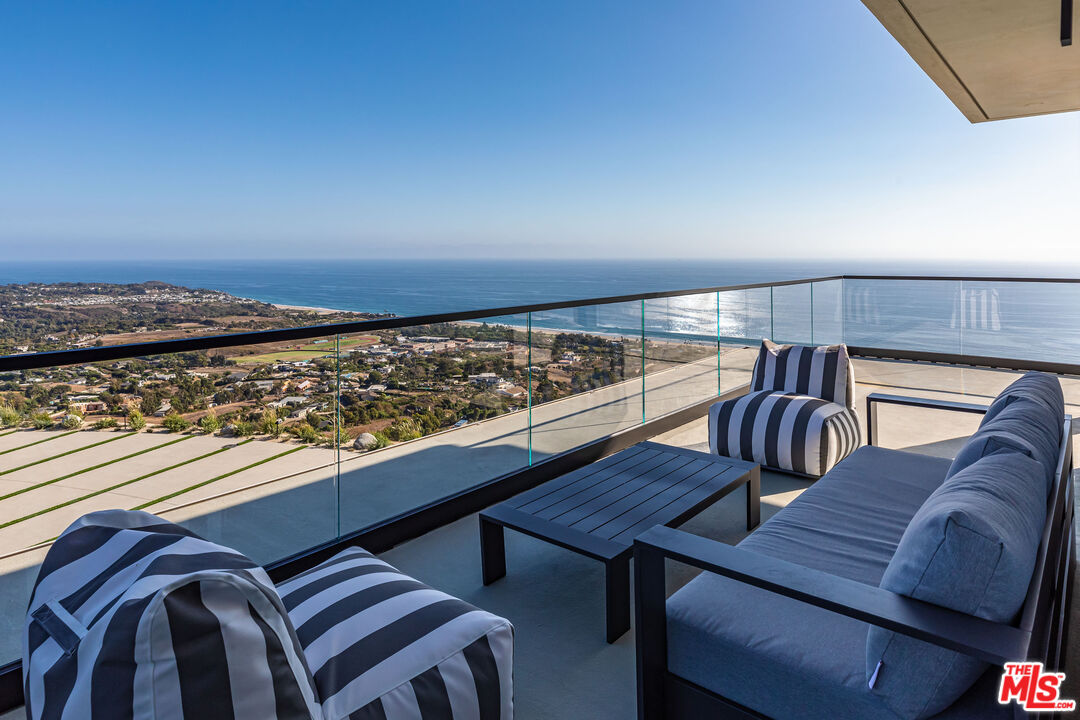 5269 Horizon Drive