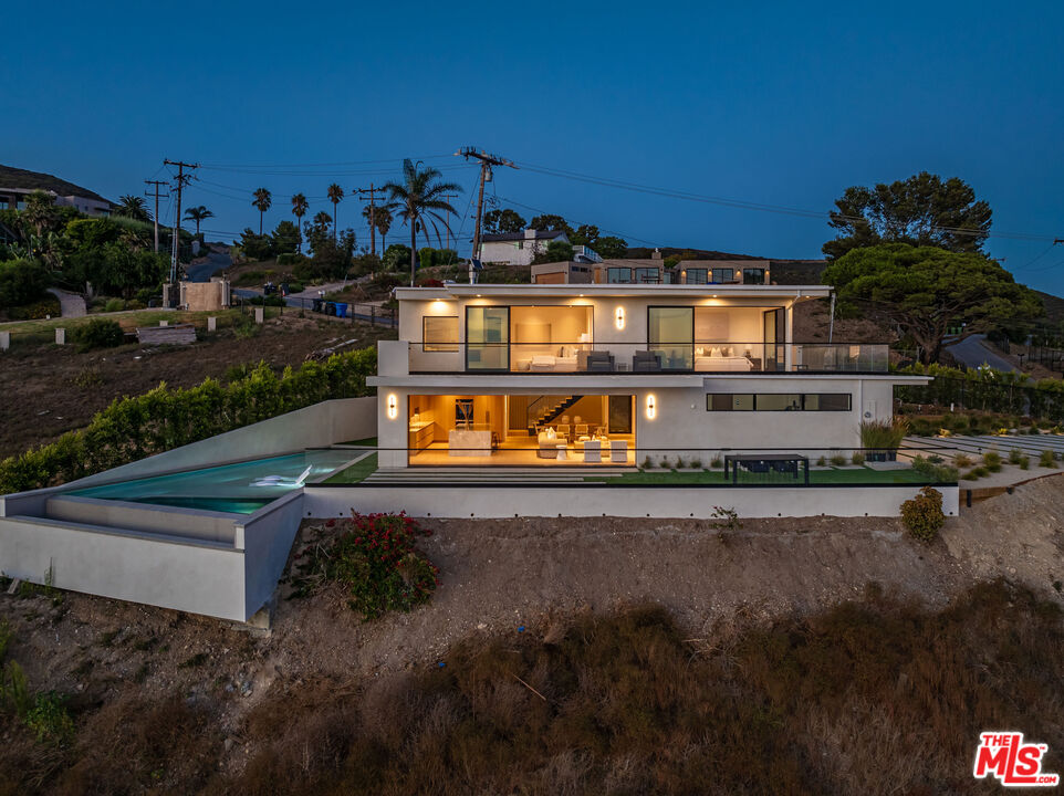 5269 Horizon Drive