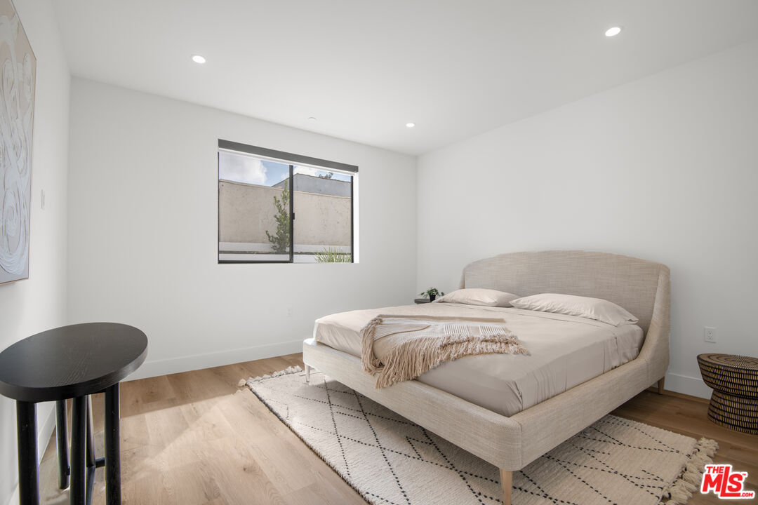 8326 Blackburn Ave Unit: Unit #403