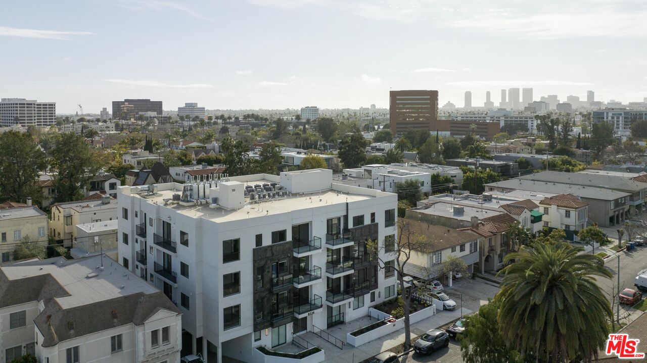8326 Blackburn Ave Unit: Unit #403