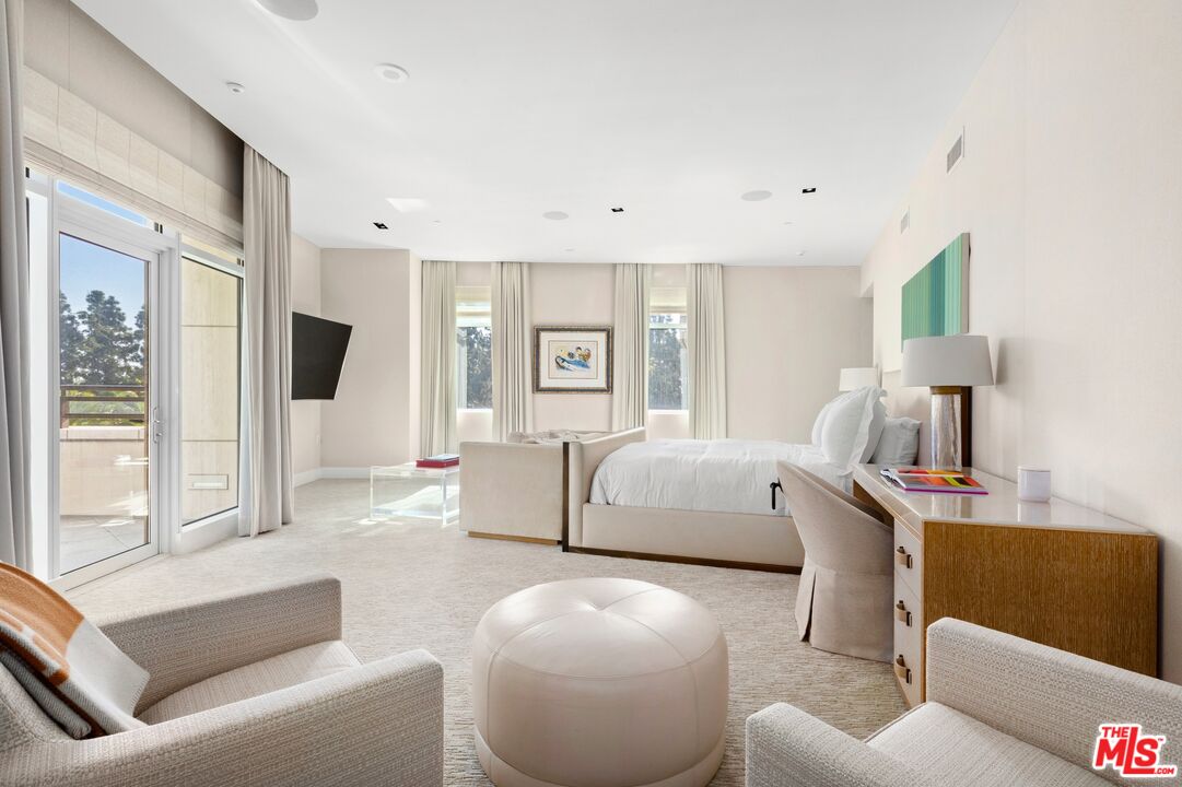 1 W. Century Drive, Townhouse A