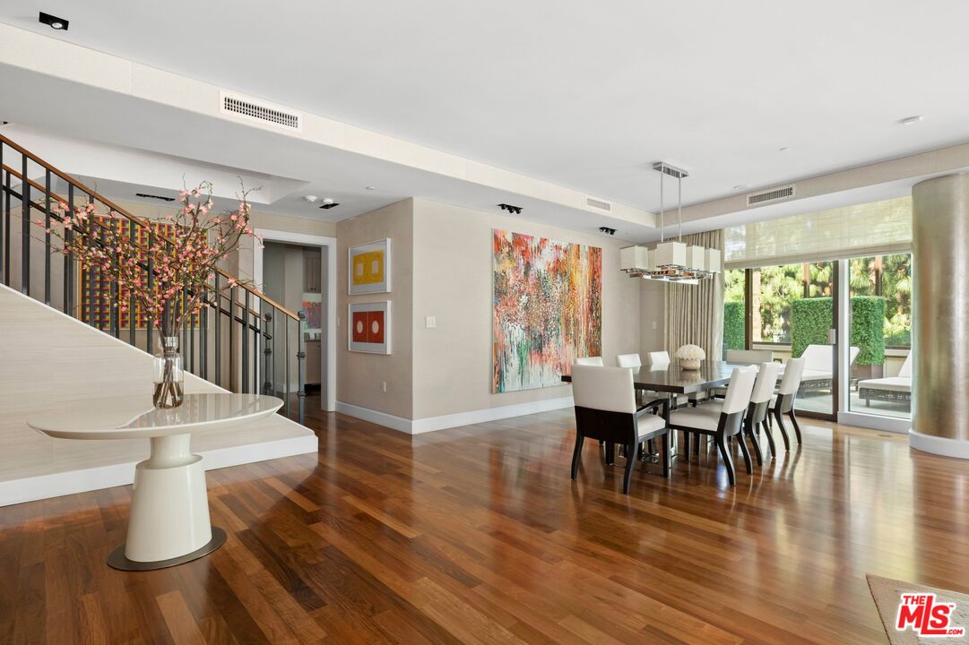 1 W. Century Drive, Townhouse A