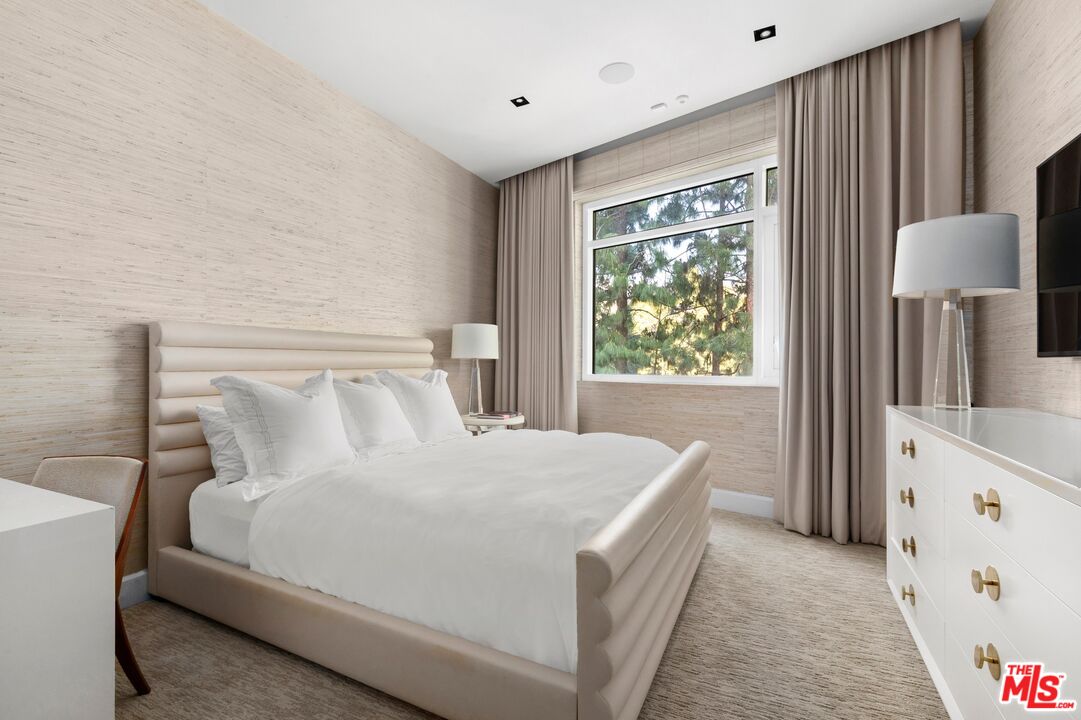 1 W. Century Drive, Townhouse A