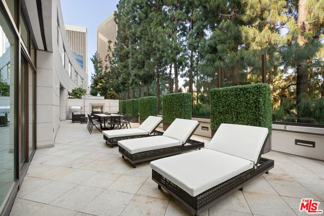 1 W. Century Drive, Townhouse A
