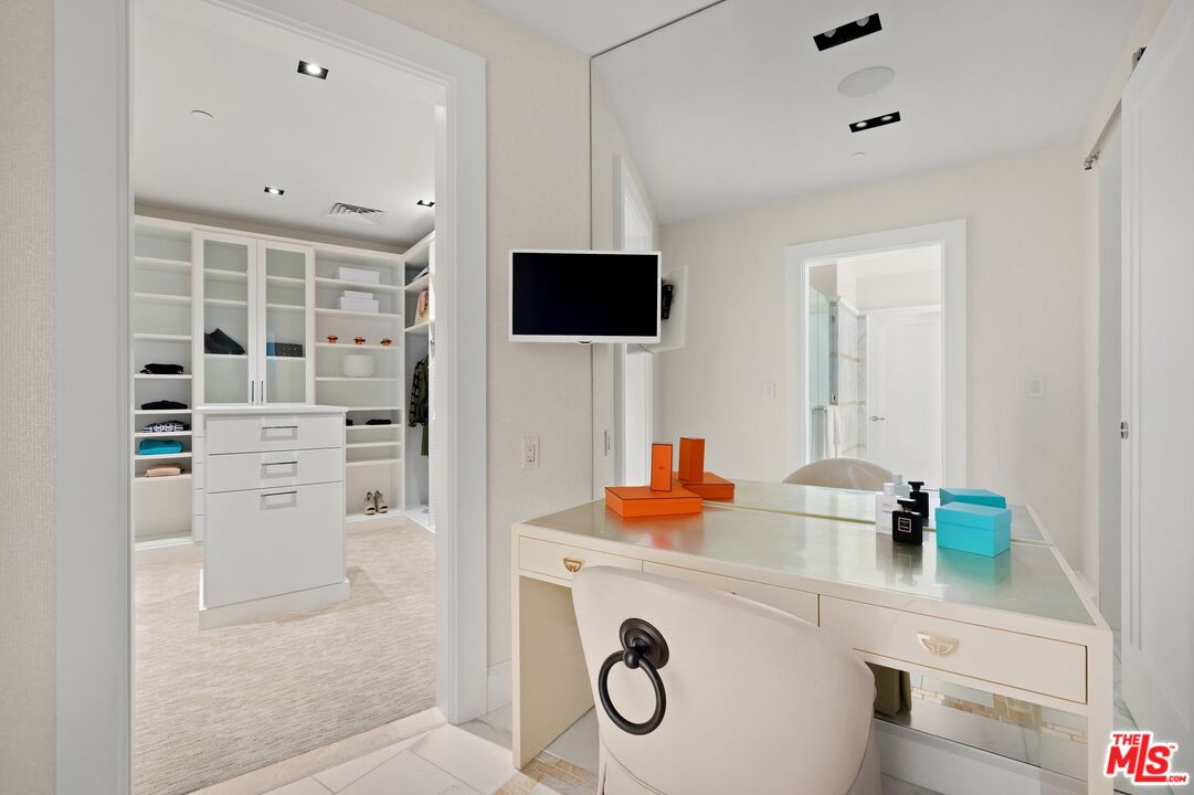 1 W. Century Drive, Townhouse A