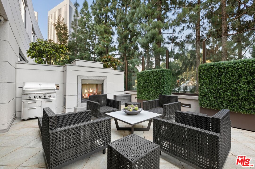 1 W. Century Drive, Townhouse A