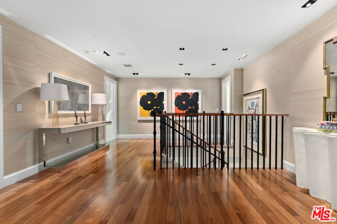 1 W. Century Drive, Townhouse A