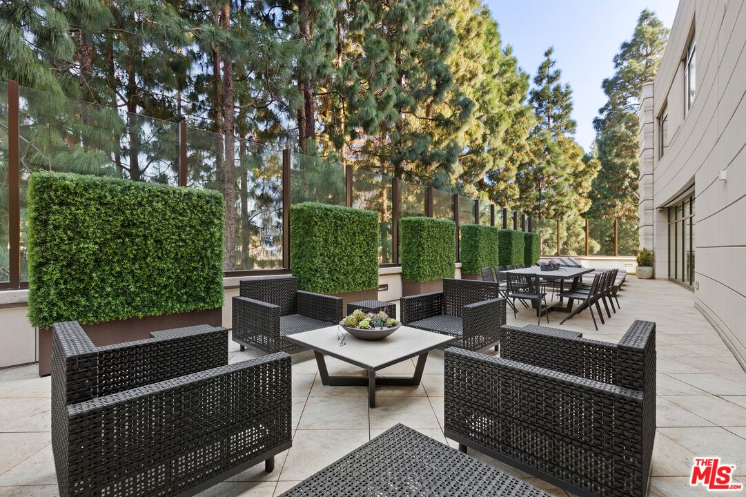 1 W. Century Drive, Townhouse A