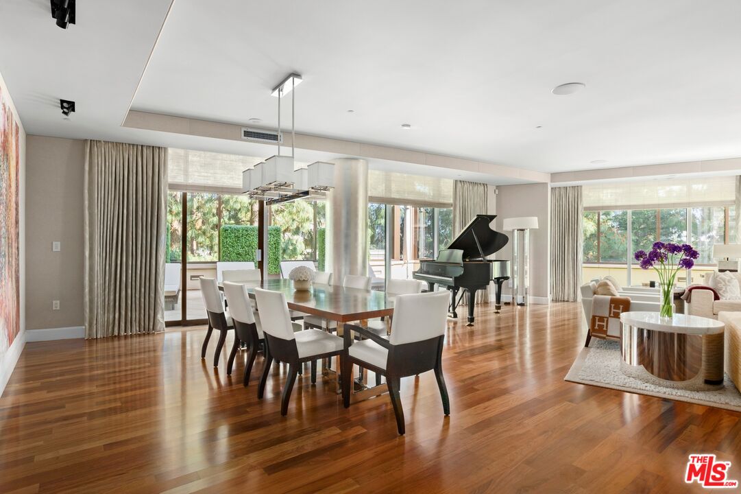 1 W. Century Drive, Townhouse A