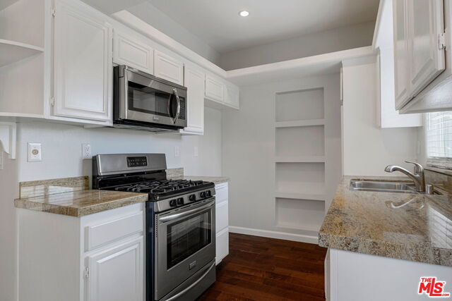 10627 Moorpark Street, No. 1