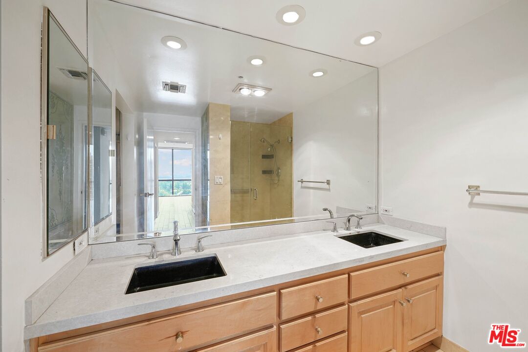 10660 Wilshire Boulevard, No. 1206
