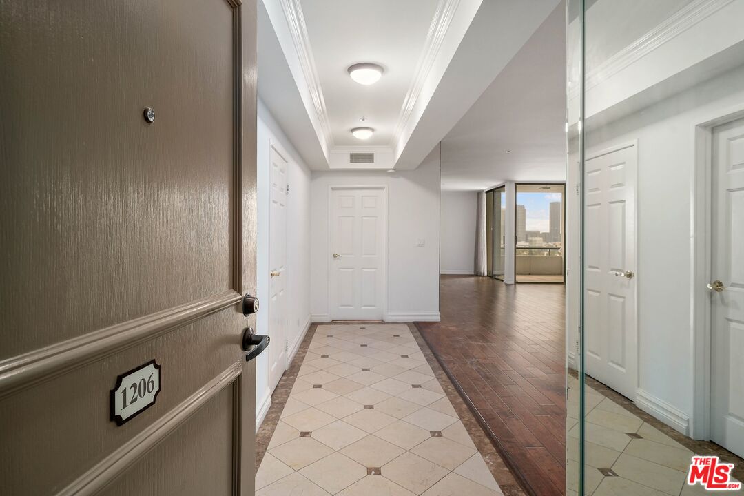 10660 Wilshire Boulevard, No. 1206