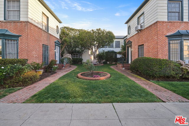 134 N. Sweetzer Avenue, No. 1/2